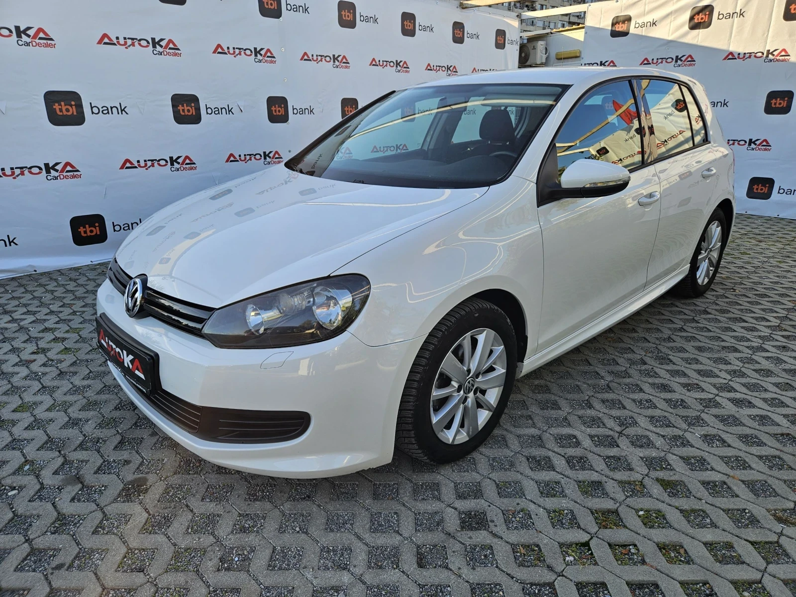 VW Golf 1.4TSI-122кс= 6СКОРОСТИ= НАВИ= SPORT - изображение 6