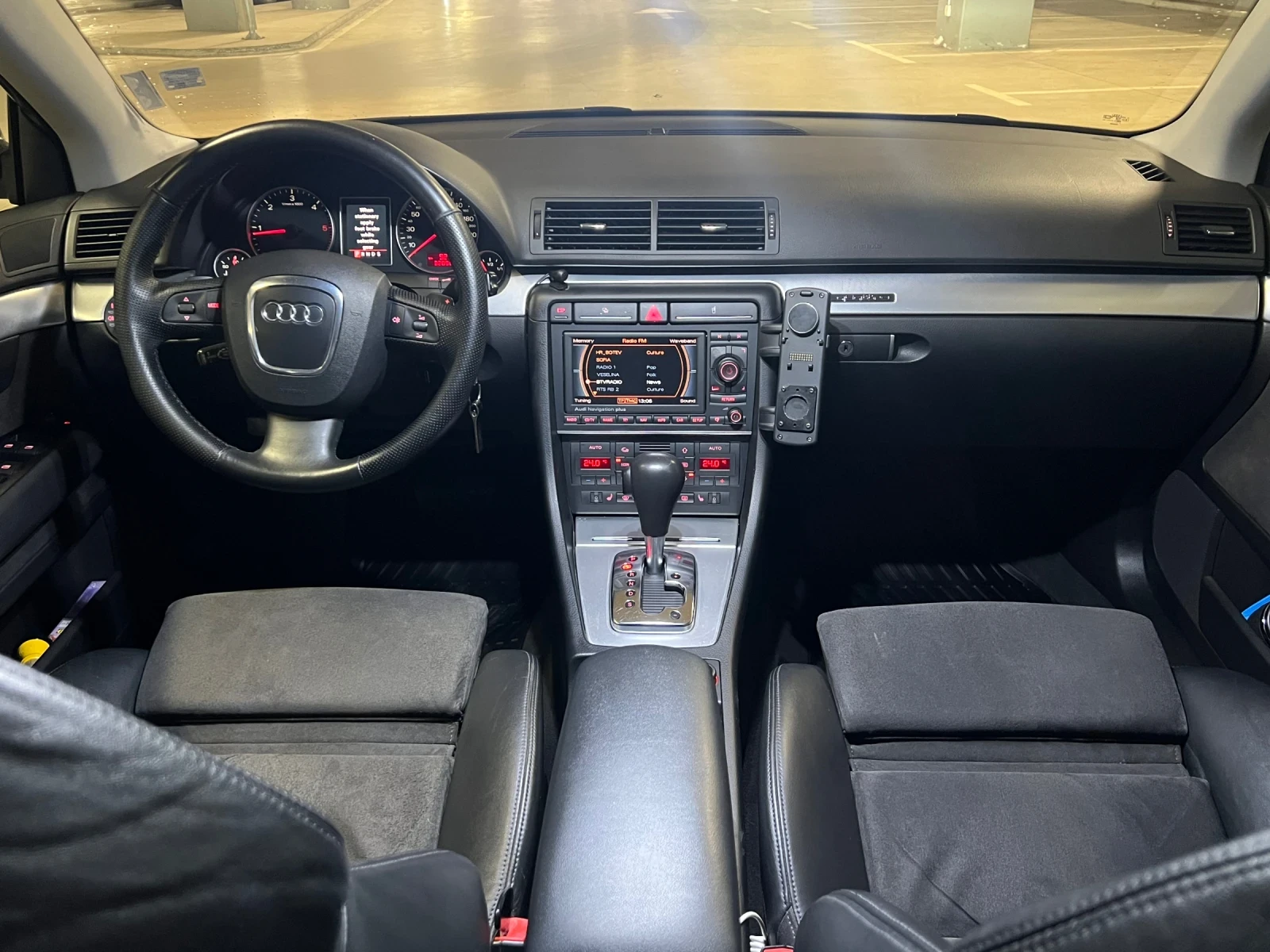Audi A4 3.0 S-line Navi Quattro Harman Kardon  - изображение 10
