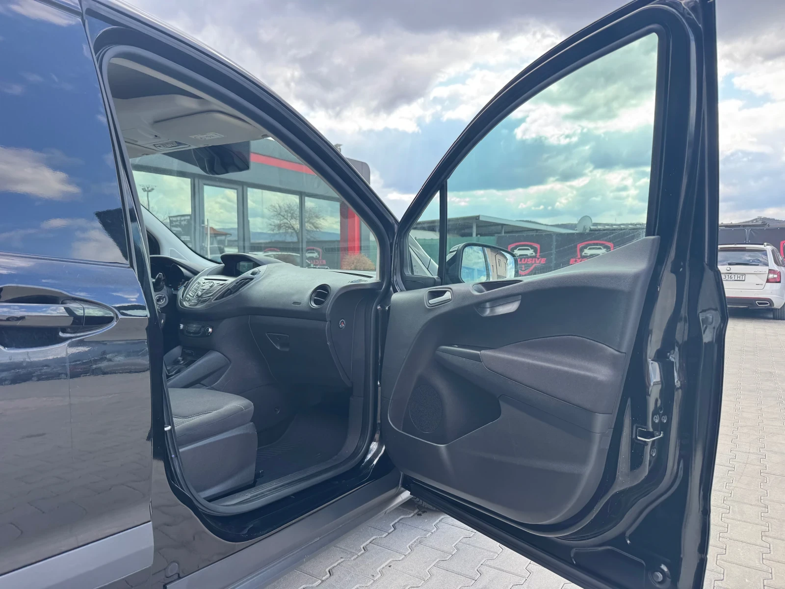 Ford Courier 1.5TDCI EURO-6, снимка 14 - Автомобили и джипове - 54192972