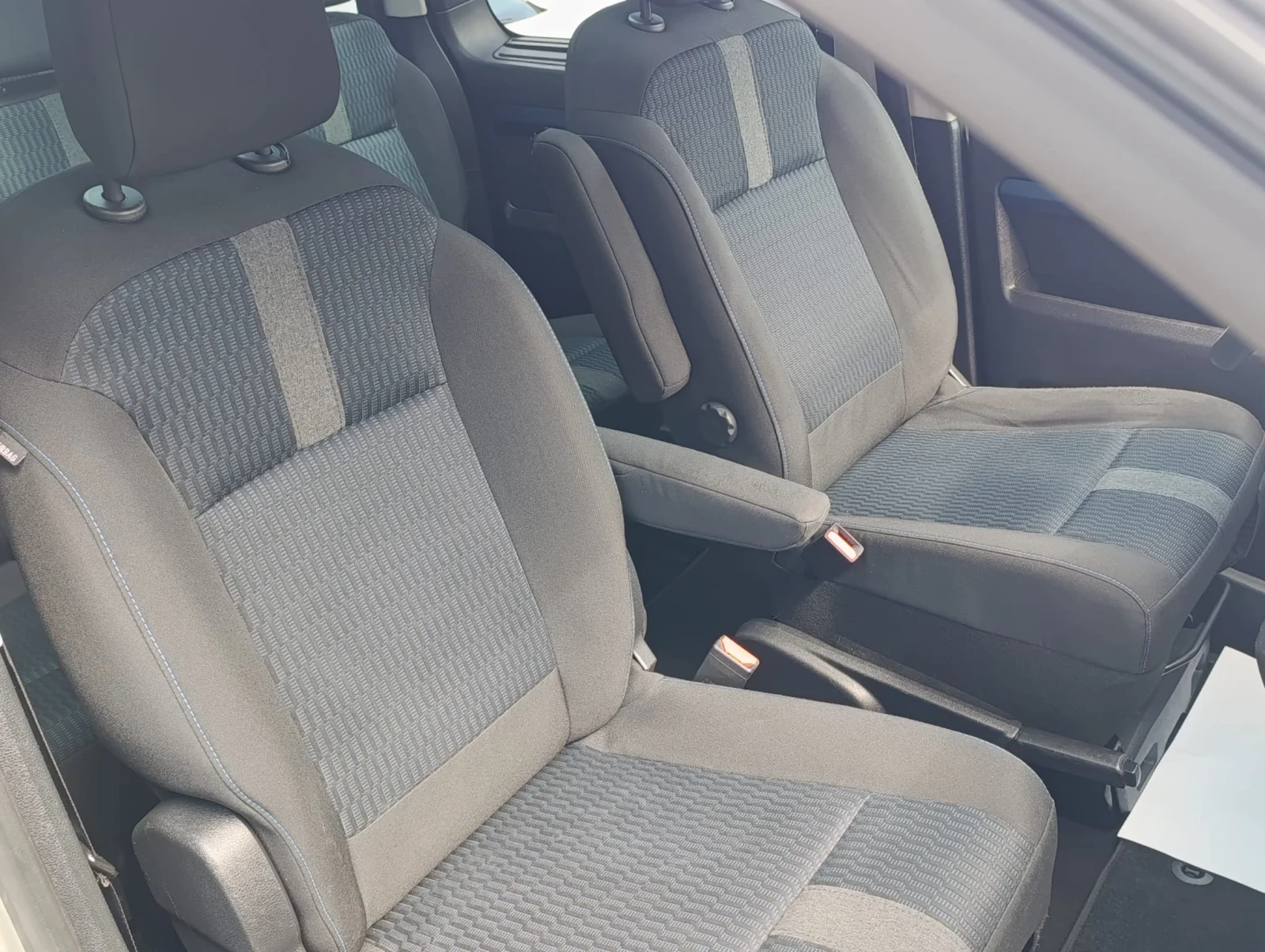 Peugeot Traveler 2.0HDI Автоматик!!!, снимка 12 - Автомобили и джипове - 54735356