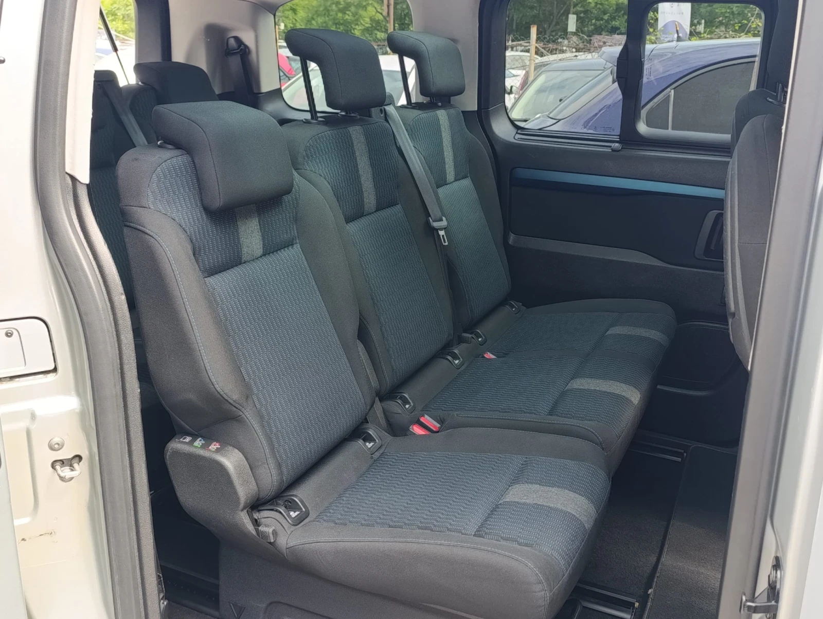 Peugeot Traveler 2.0HDI Автоматик!!!, снимка 13 - Автомобили и джипове - 54735356