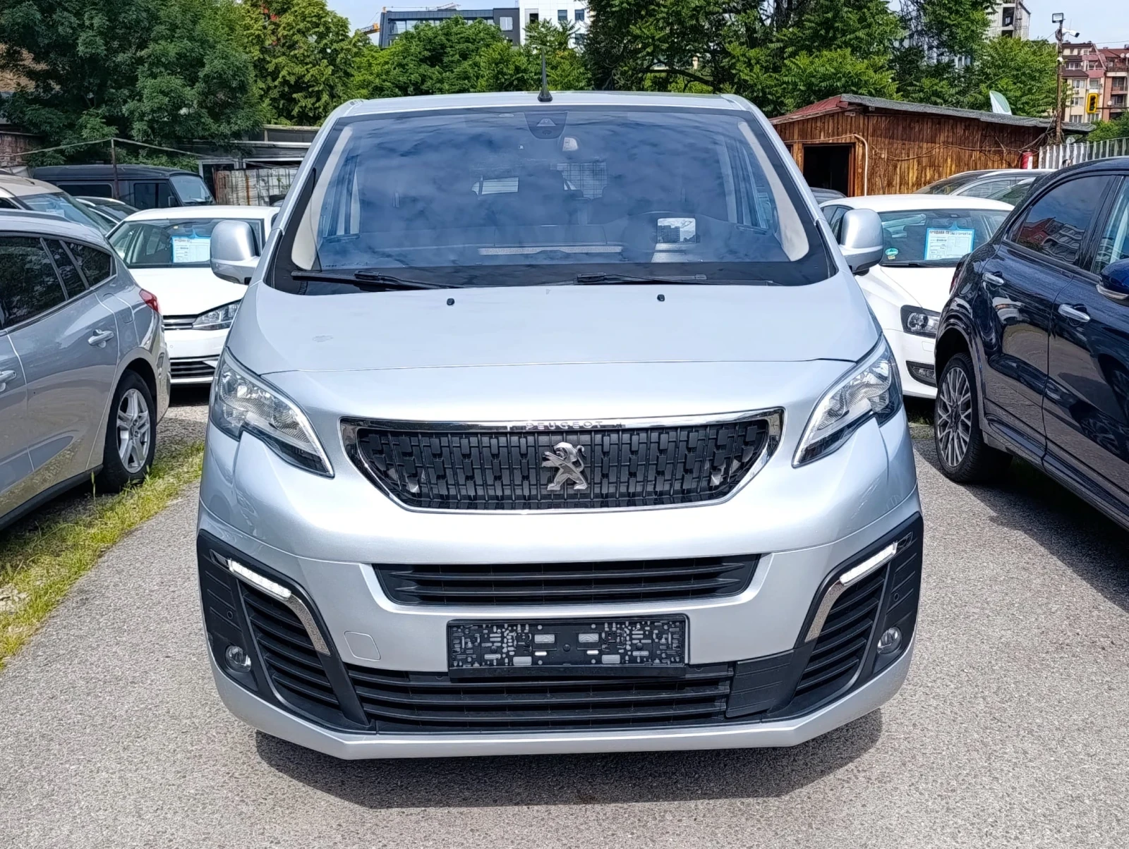 Peugeot Traveler 2.0HDI Автоматик!!!, снимка 3 - Автомобили и джипове - 54735356