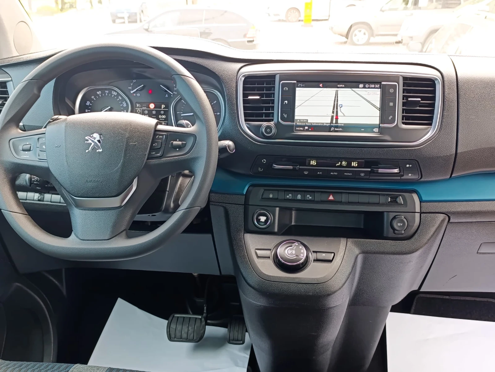 Peugeot Traveler 2.0HDI Автоматик!!!, снимка 11 - Автомобили и джипове - 54735356