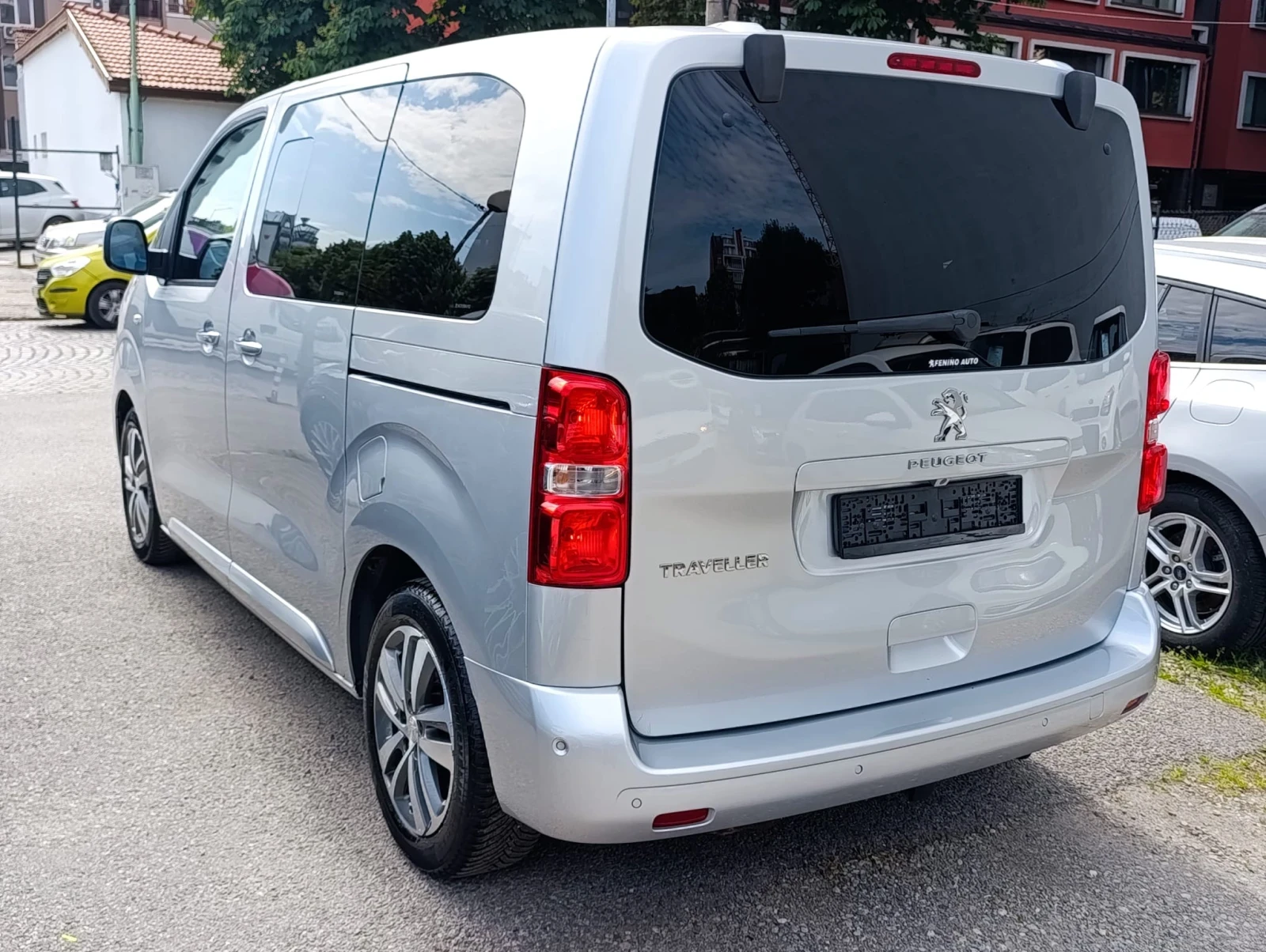 Peugeot Traveler 2.0HDI Автоматик!!!, снимка 4 - Автомобили и джипове - 54735356