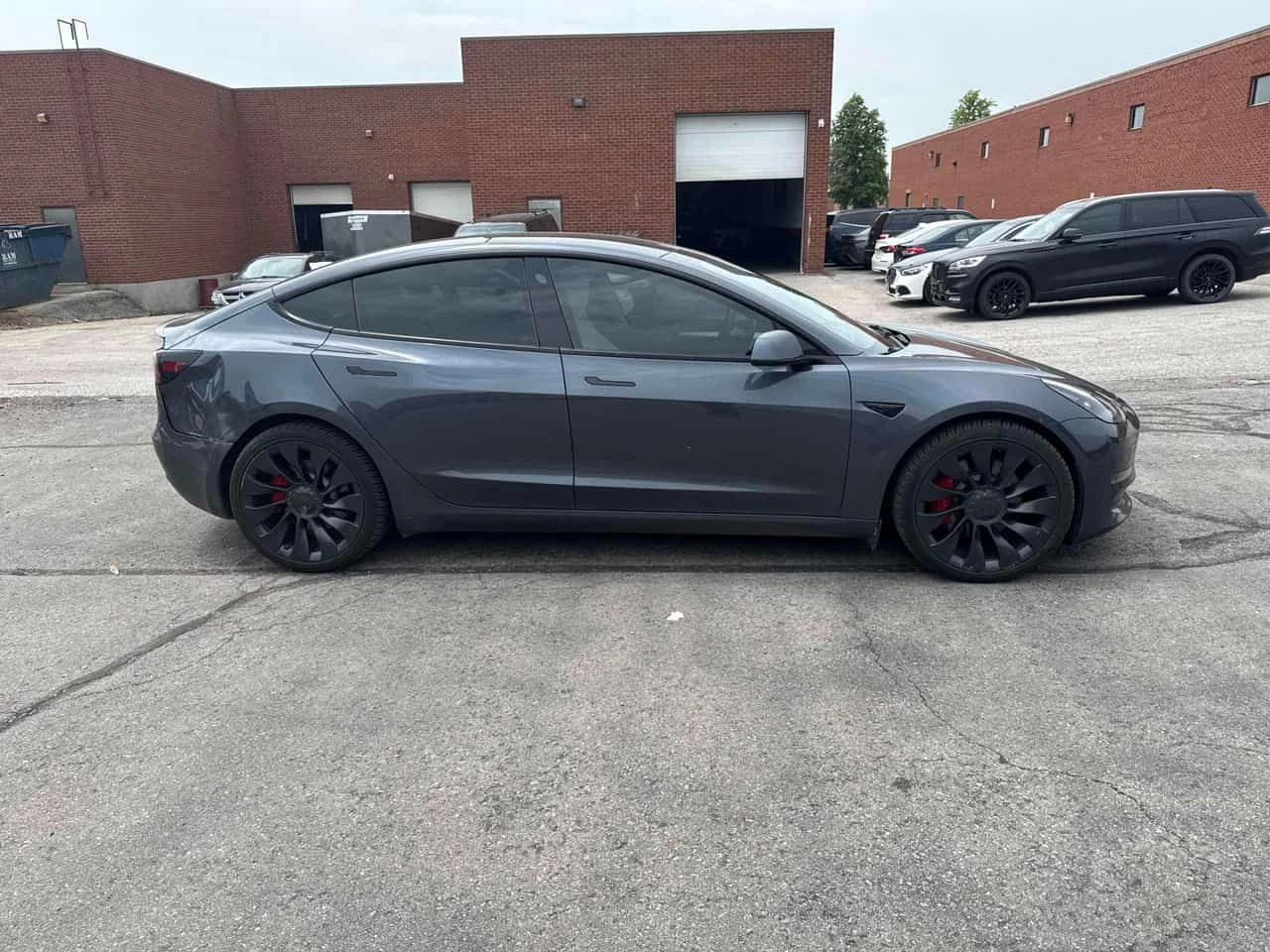 Tesla Model 3 * Performance * АВТОКРЕДИТ БЕЗ ПЪРВОНАЧАЛНА ВНОСКА, снимка 3 - Автомобили и джипове - 54842292