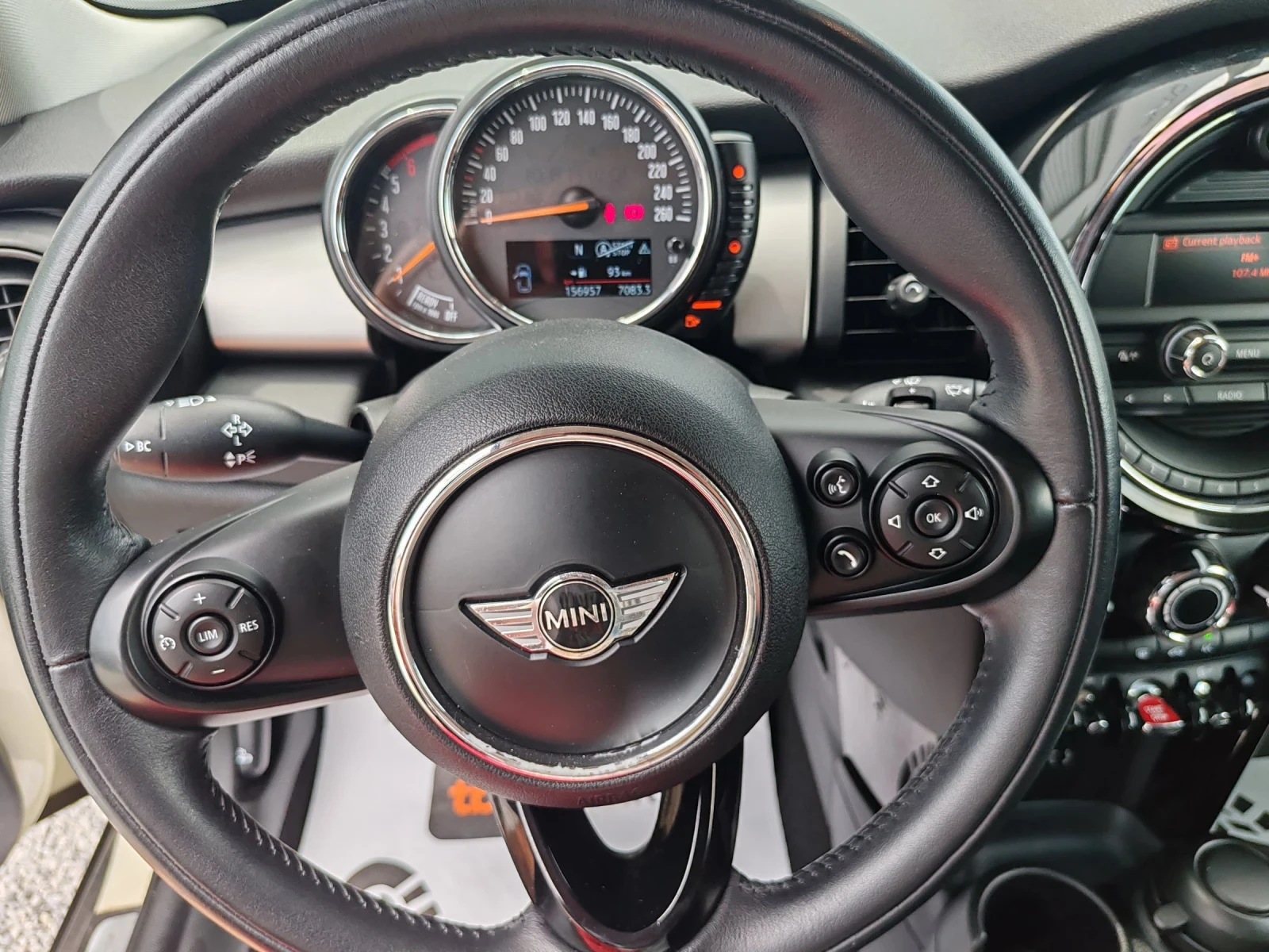 Mini One D 1.5d Euro6b, снимка 12 - Автомобили и джипове - 54868282