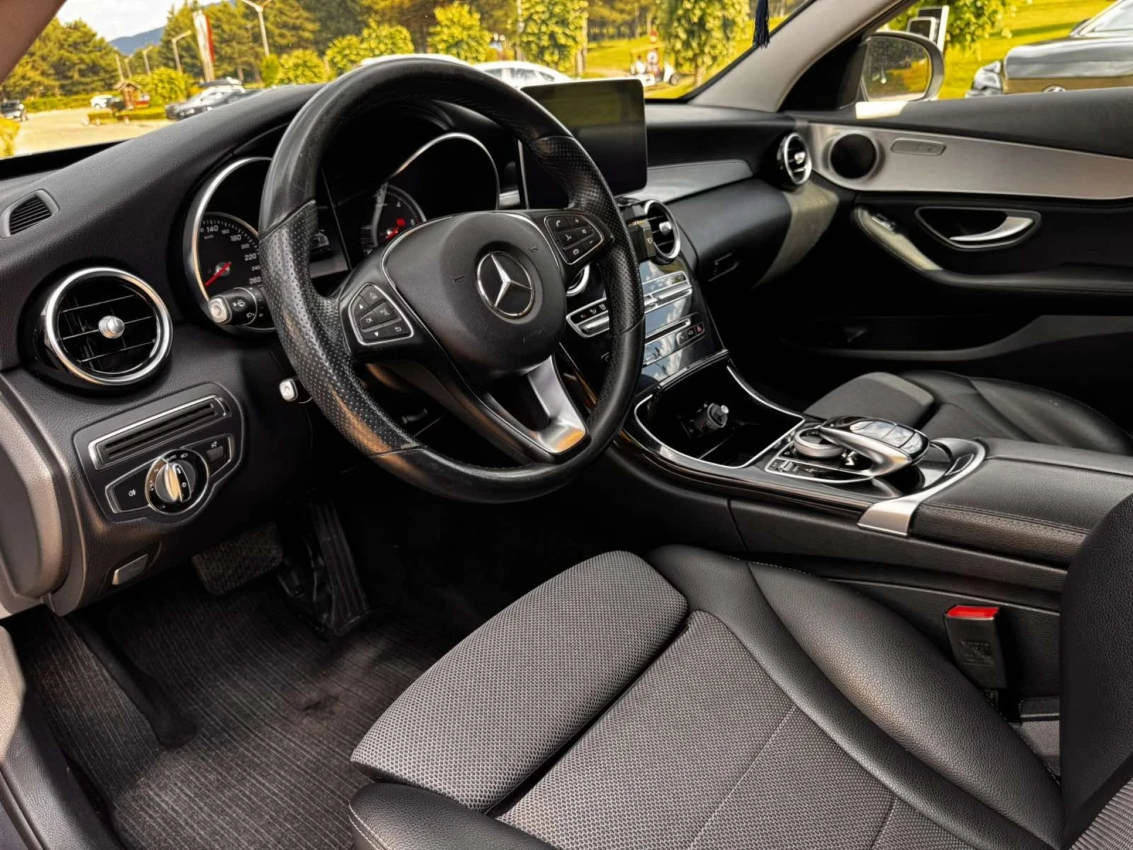 Mercedes-Benz C 250 BlueTec 4matik , снимка 10 - Автомобили и джипове - 54990573