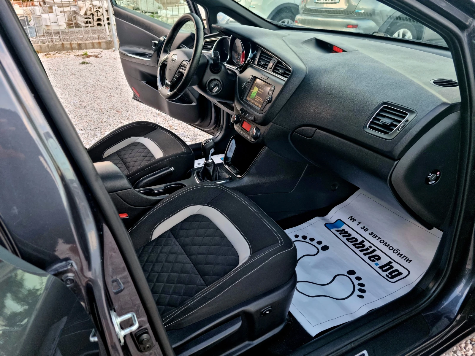 Kia Ceed 1.6CRDi 136ks.GT-LINE Evro 6, снимка 13 - Автомобили и джипове - 55012938