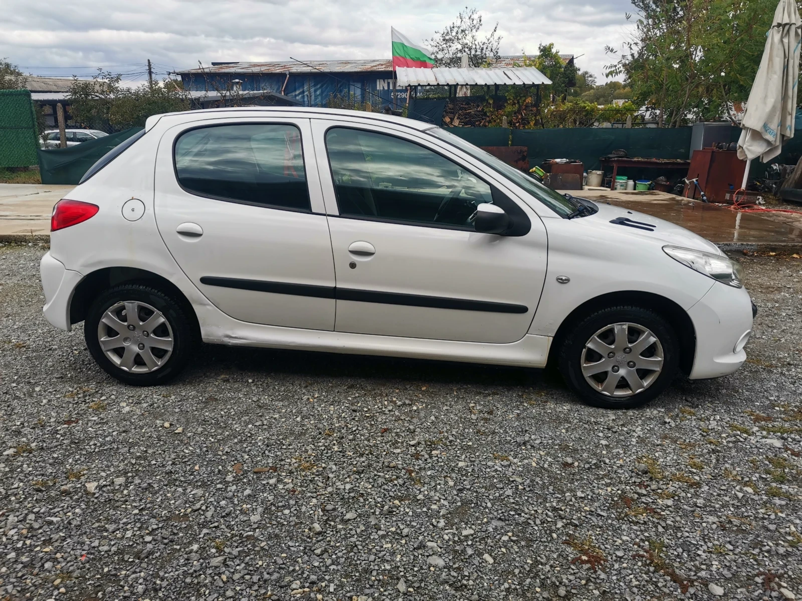 Peugeot 206 206+ 1.1i КЛИМА , снимка 4 - Автомобили и джипове - 56644250