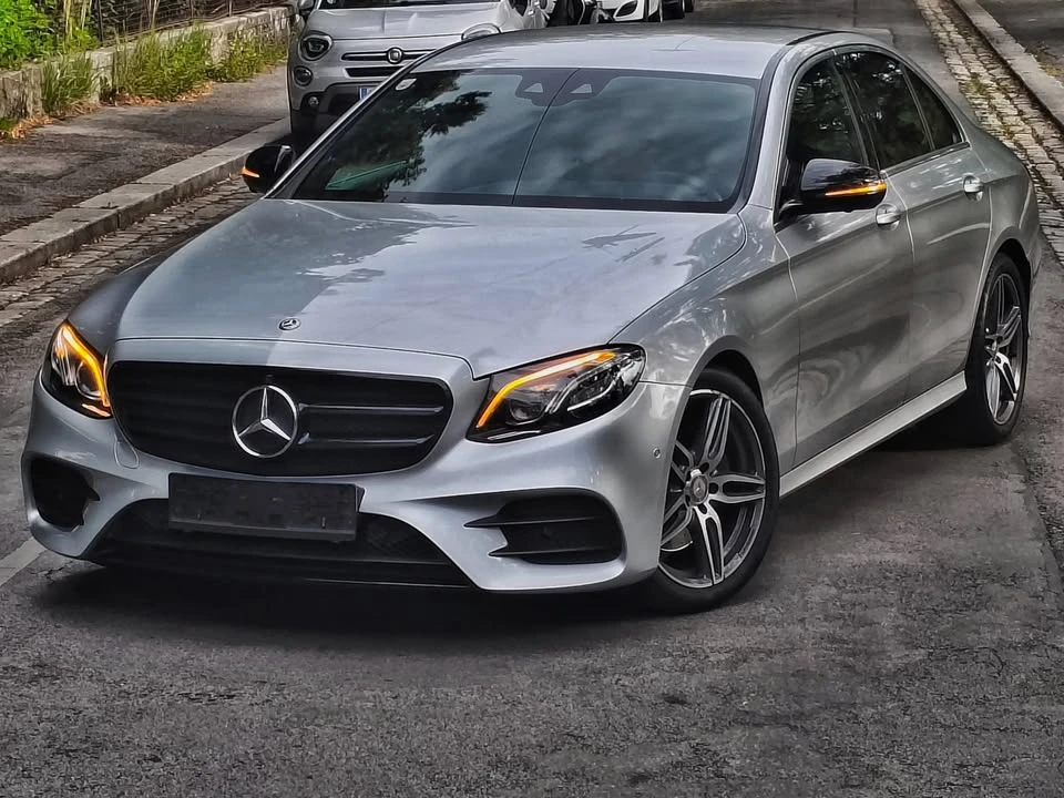 Mercedes-Benz E 220 AMG