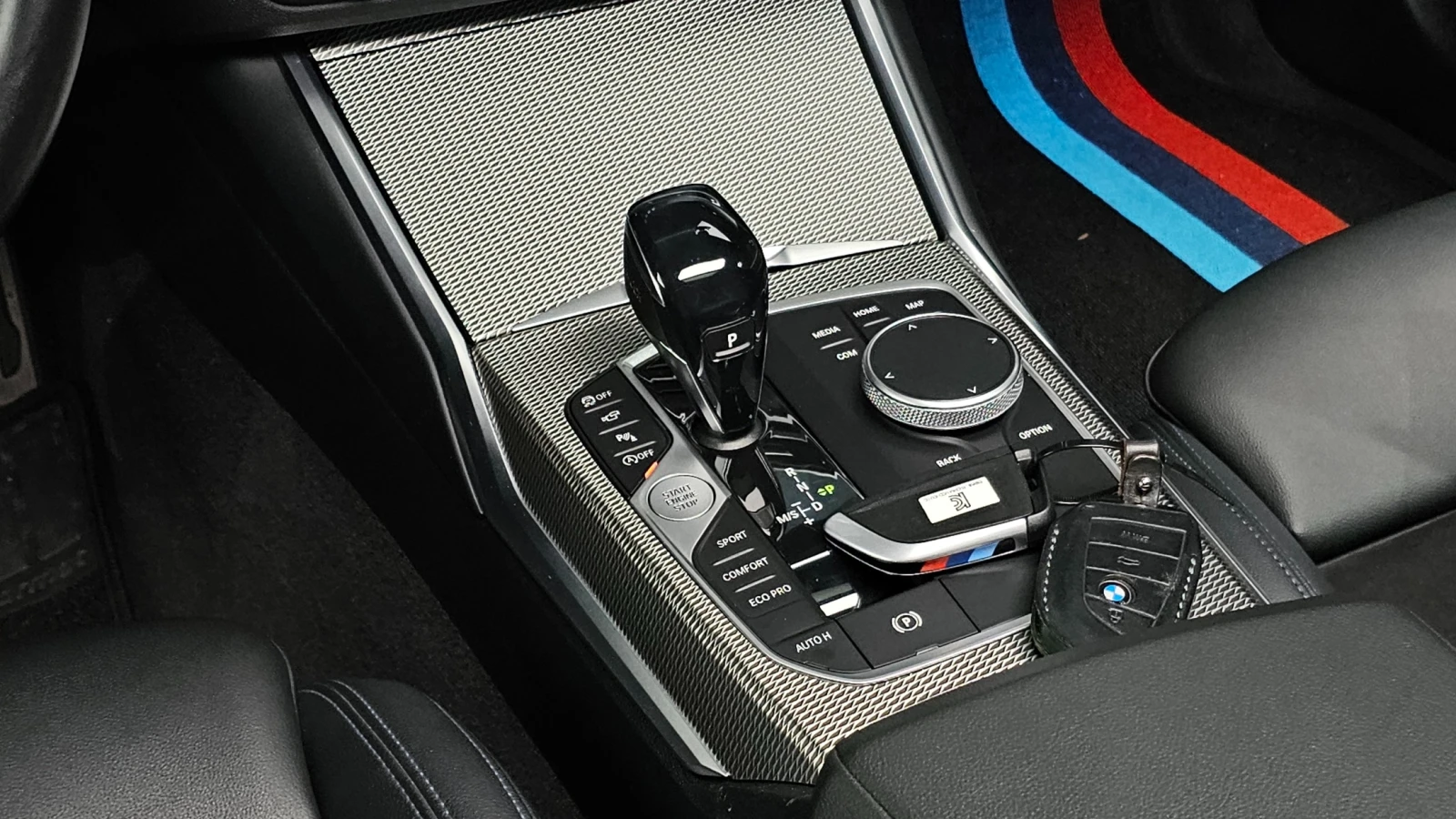 BMW 320 M Sport Line* Head-Up* Дистроник* Harman/Kardon* F, снимка 8 - Автомобили и джипове - 55693882