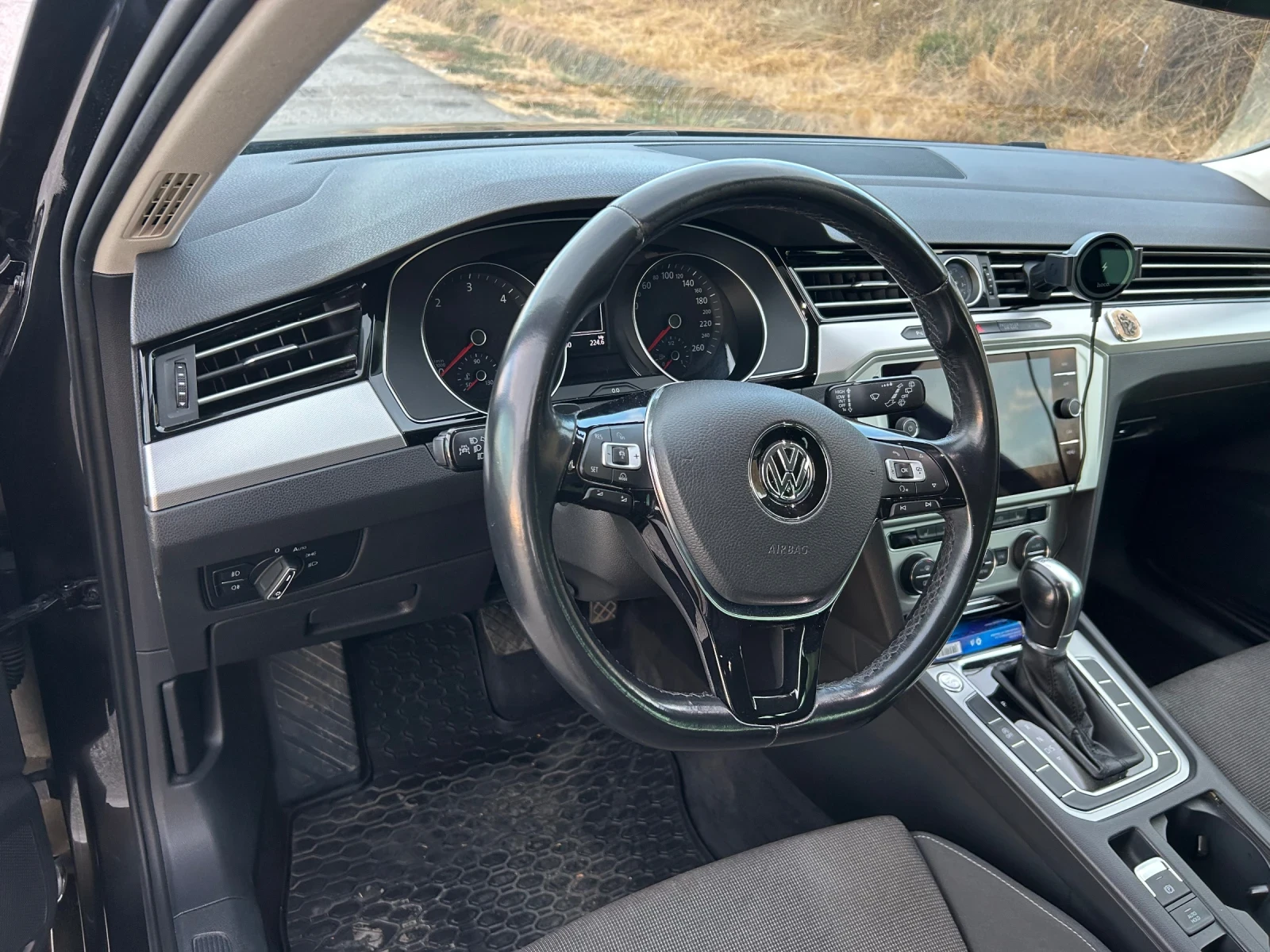 VW Passat Комви, снимка 6 - Автомобили и джипове - 55795187