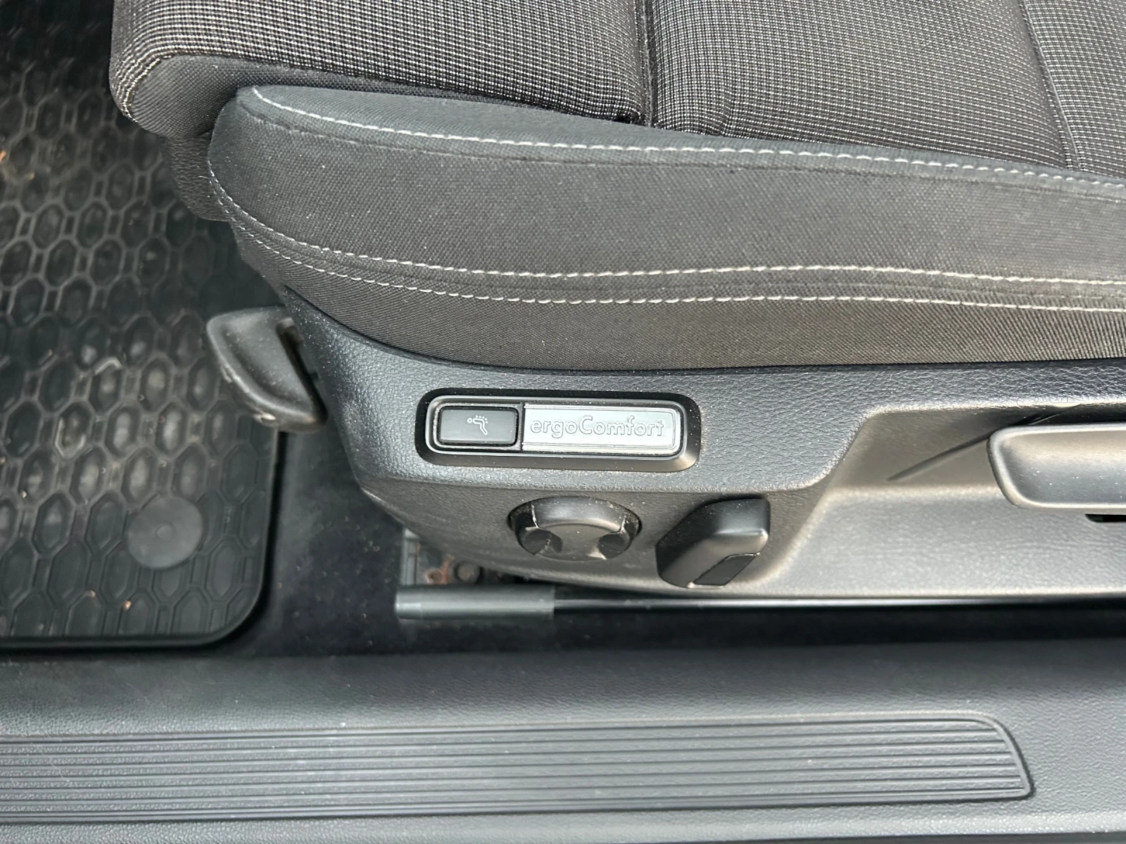 VW Passat Комви, снимка 9 - Автомобили и джипове - 55795187