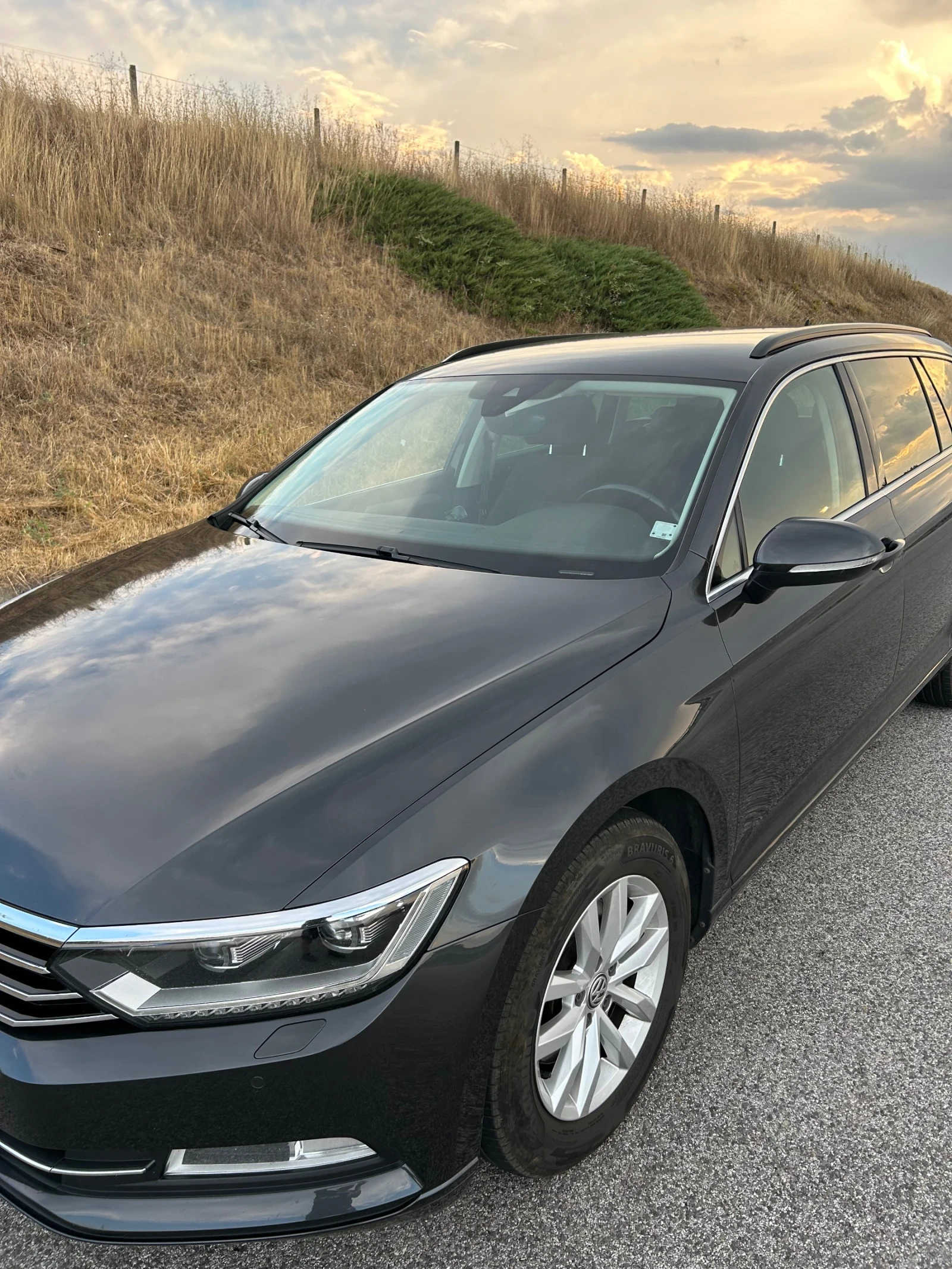 VW Passat Комви, снимка 3 - Автомобили и джипове - 55795187