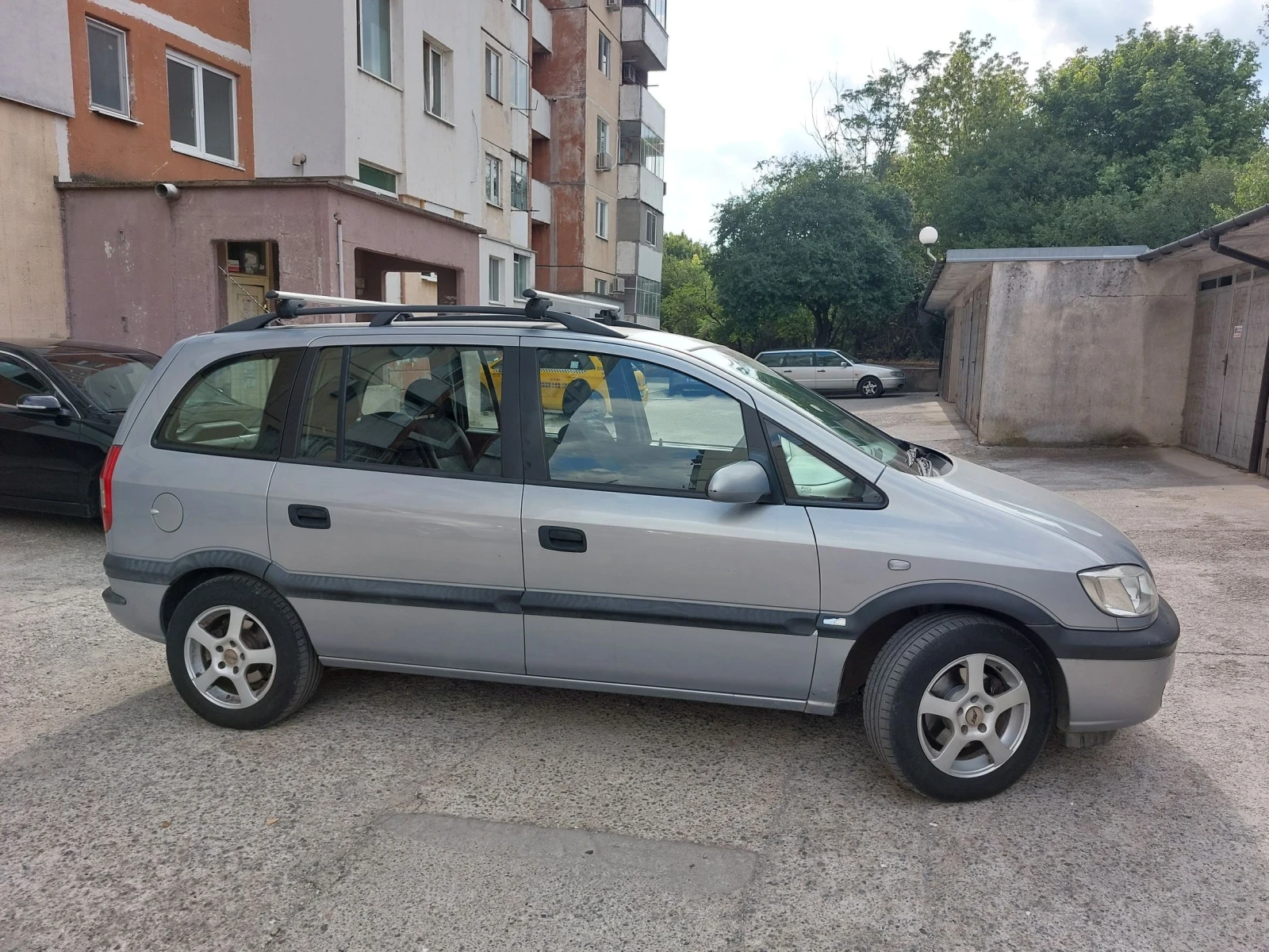 Opel Zafira, снимка 4 - Автомобили и джипове - 55826970
