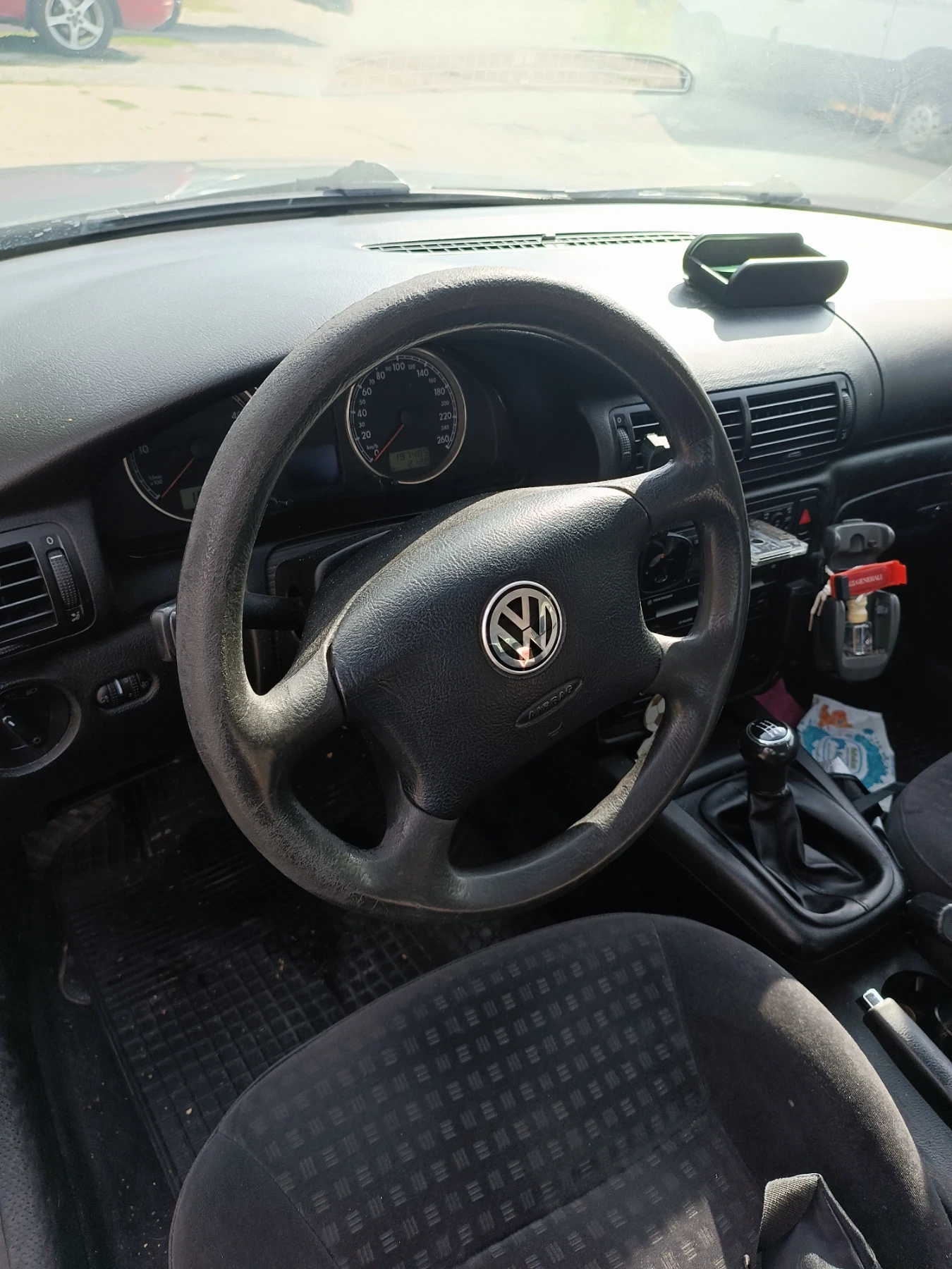 VW Passat, снимка 13 - Автомобили и джипове - 56198444