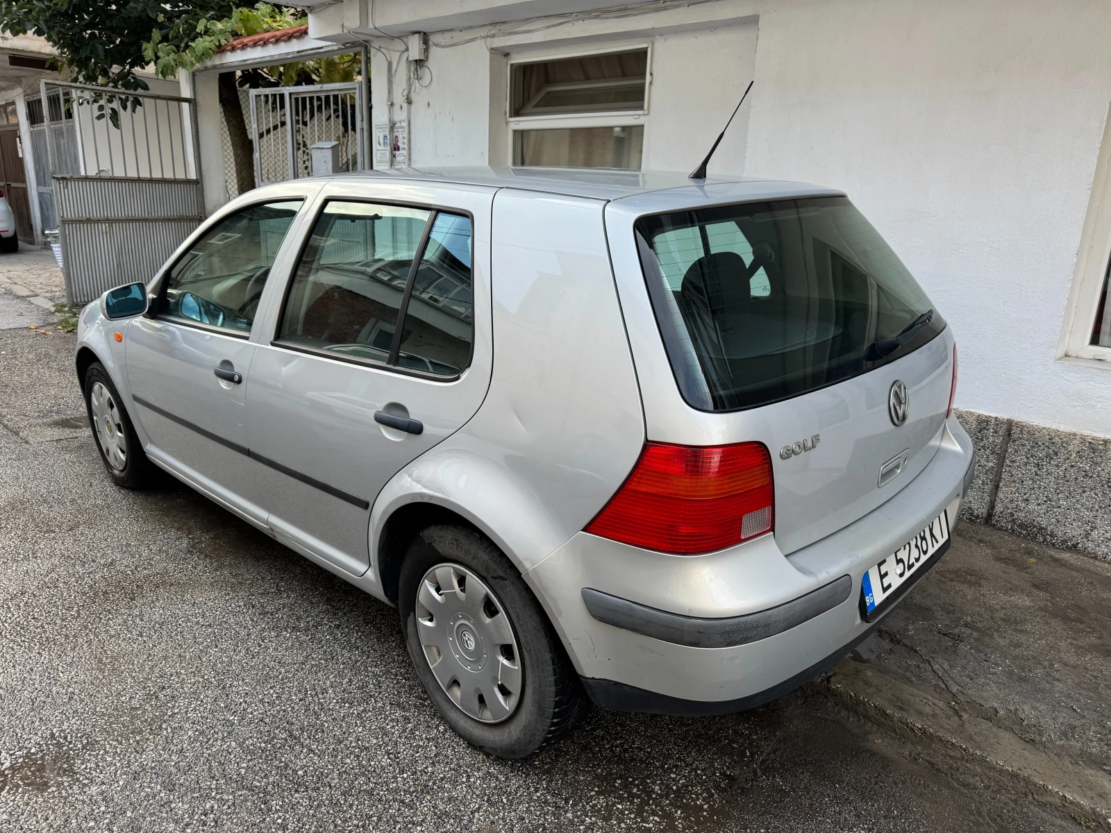 VW Golf, снимка 4 - Автомобили и джипове - 56643227