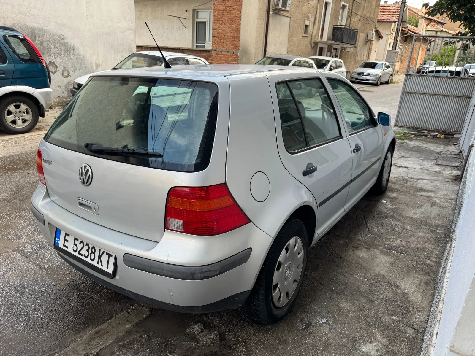 VW Golf, снимка 6 - Автомобили и джипове - 56643227