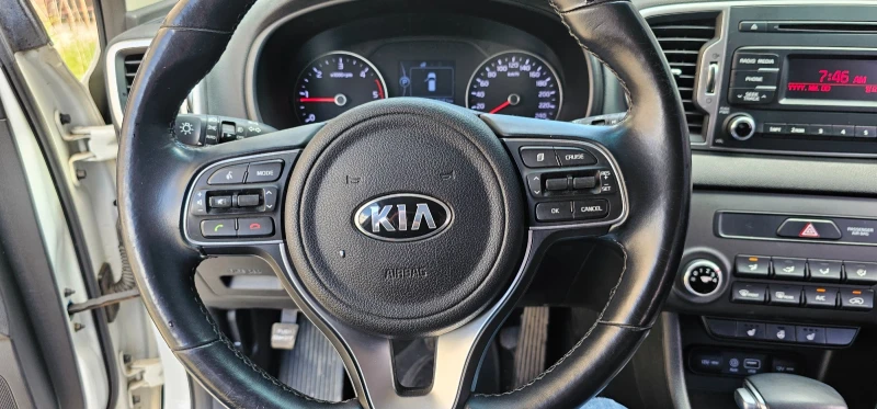 Kia Sportage 2.0 CRDI LX 4x4, снимка 12 - Автомобили и джипове - 47464870