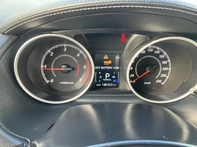 Mitsubishi Outlander, снимка 12 - Автомобили и джипове - 52692136