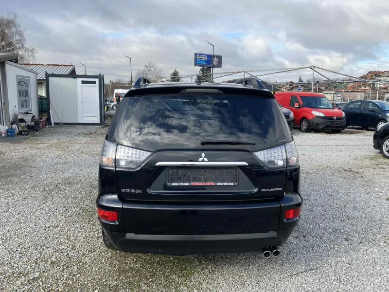 Mitsubishi Outlander, снимка 5 - Автомобили и джипове - 52692136