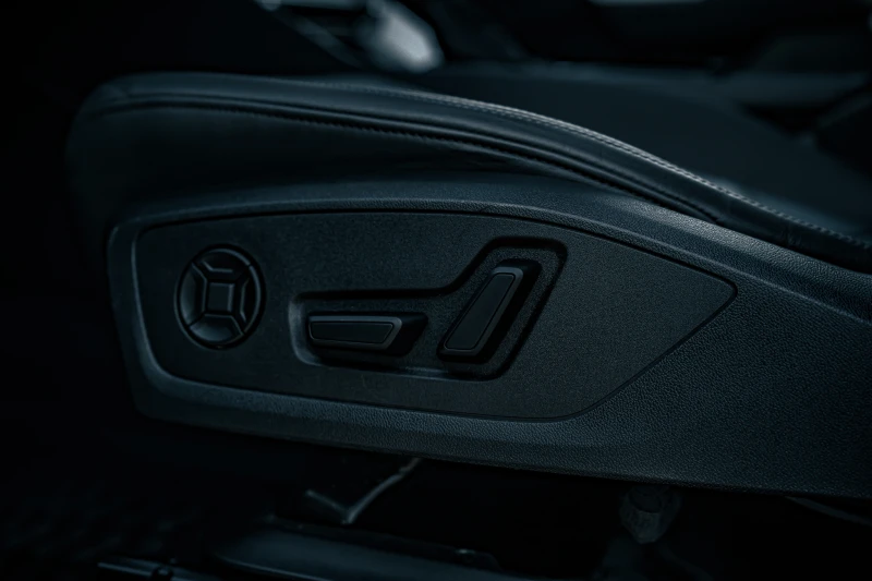 Audi Q3 2.0 TFSI QUATТRO S-LINE, снимка 16 - Автомобили и джипове - 53420144