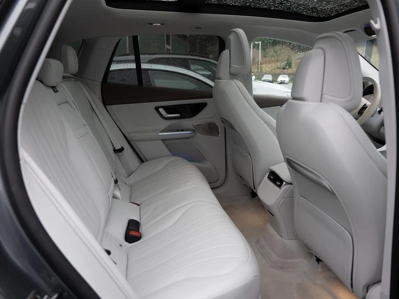 Mercedes-Benz EQE 500 SUV/AMG/4-MATIC/HYPERSCREEN/BURM/PANO/360/, снимка 13 - Автомобили и джипове - 53082396