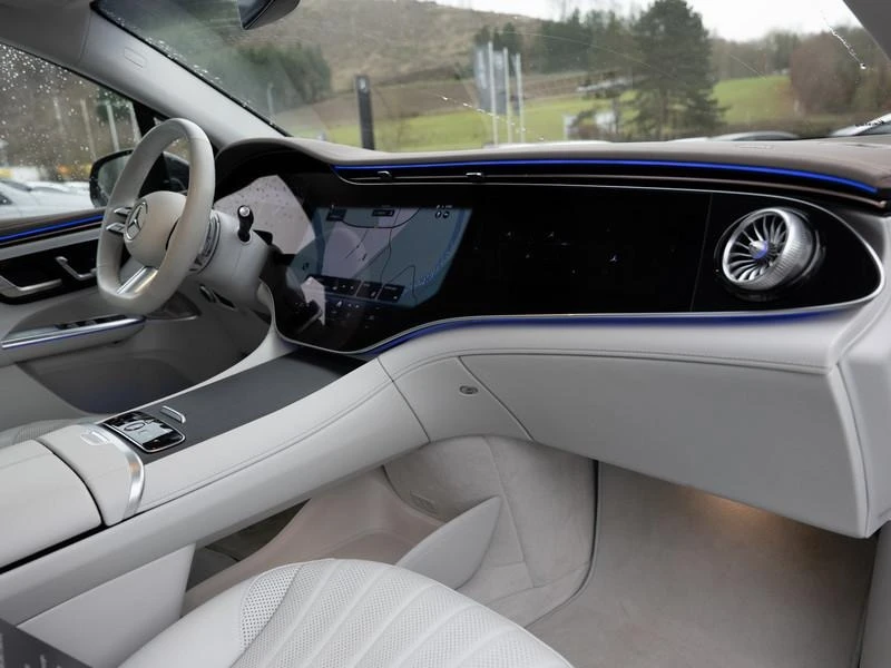 Mercedes-Benz EQE 500 SUV/AMG/4-MATIC/HYPERSCREEN/BURM/PANO/360/, снимка 12 - Автомобили и джипове - 53082396