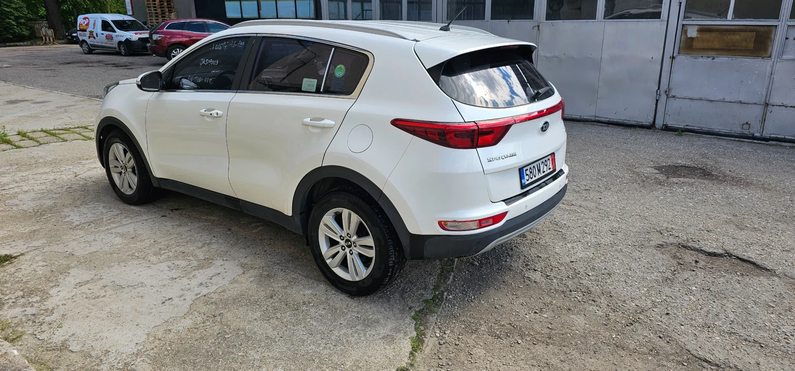 Kia Sportage 2.0 CRDI LX 4x4 - изображение 6