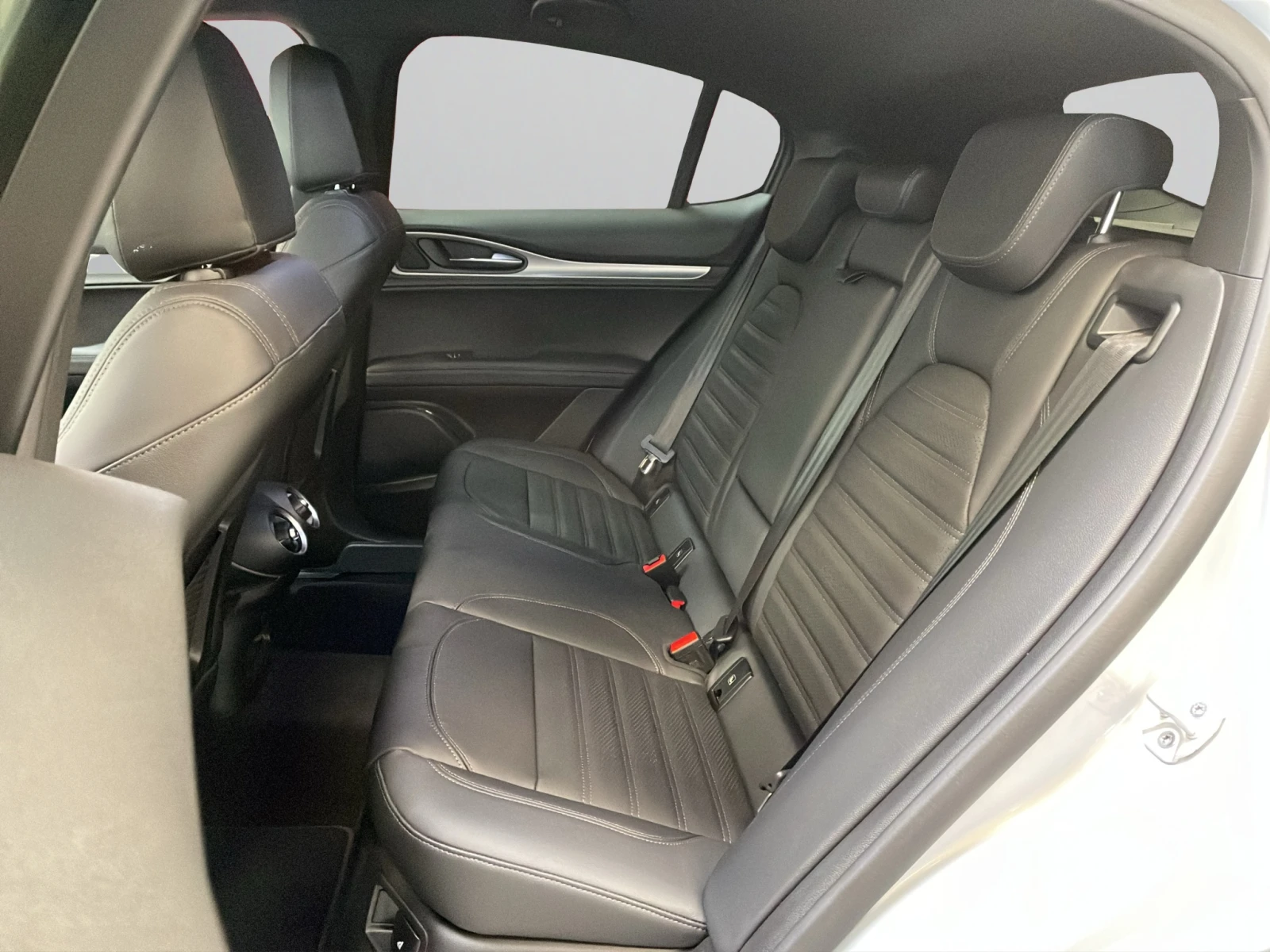 Alfa Romeo Stelvio Veloce 2.0 Petrol AT8 Q4 | Mobile.bg   13