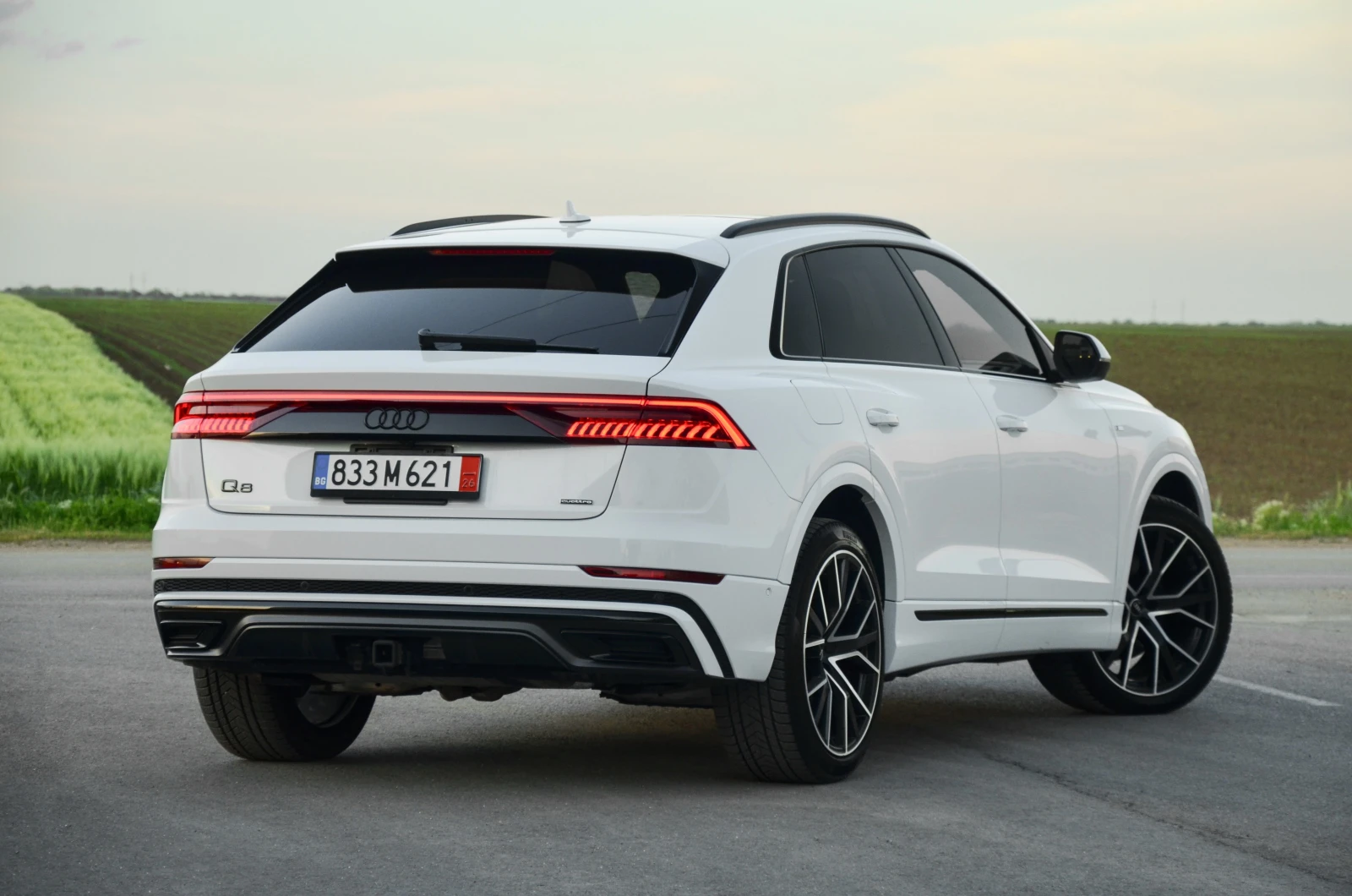 Audi Q8 QUATTRO PRESTIGE 55 TFSI, снимка 6 - Автомобили и джипове - 54577038