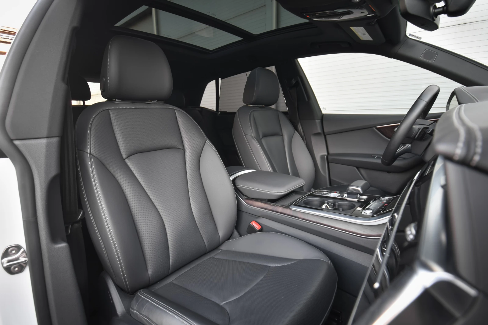 Audi Q8 QUATTRO PRESTIGE 55 TFSI, снимка 12 - Автомобили и джипове - 54577038