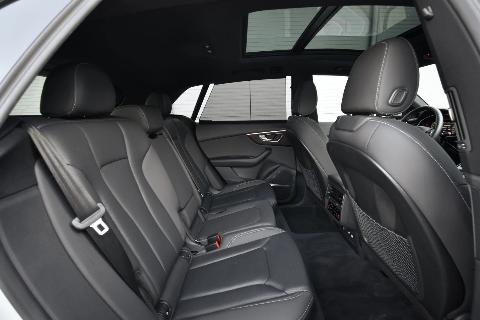 Audi Q8 QUATTRO PRESTIGE 55 TFSI, снимка 13 - Автомобили и джипове - 54577038