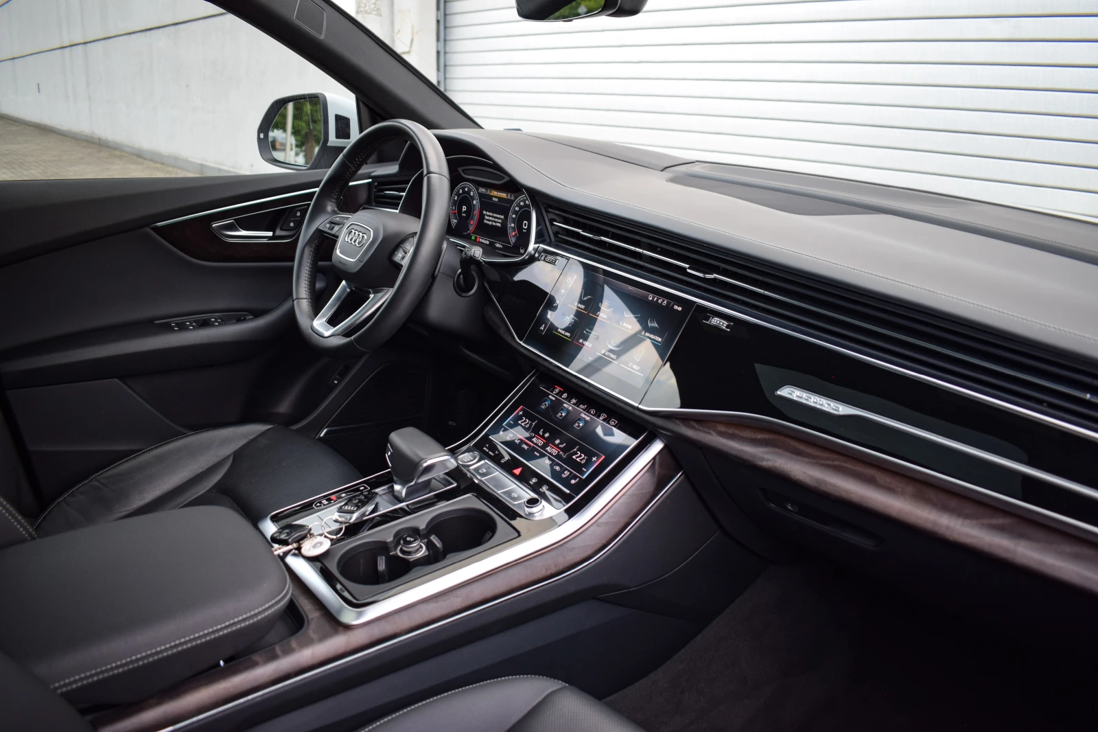 Audi Q8 QUATTRO PRESTIGE 55 TFSI, снимка 10 - Автомобили и джипове - 54577038