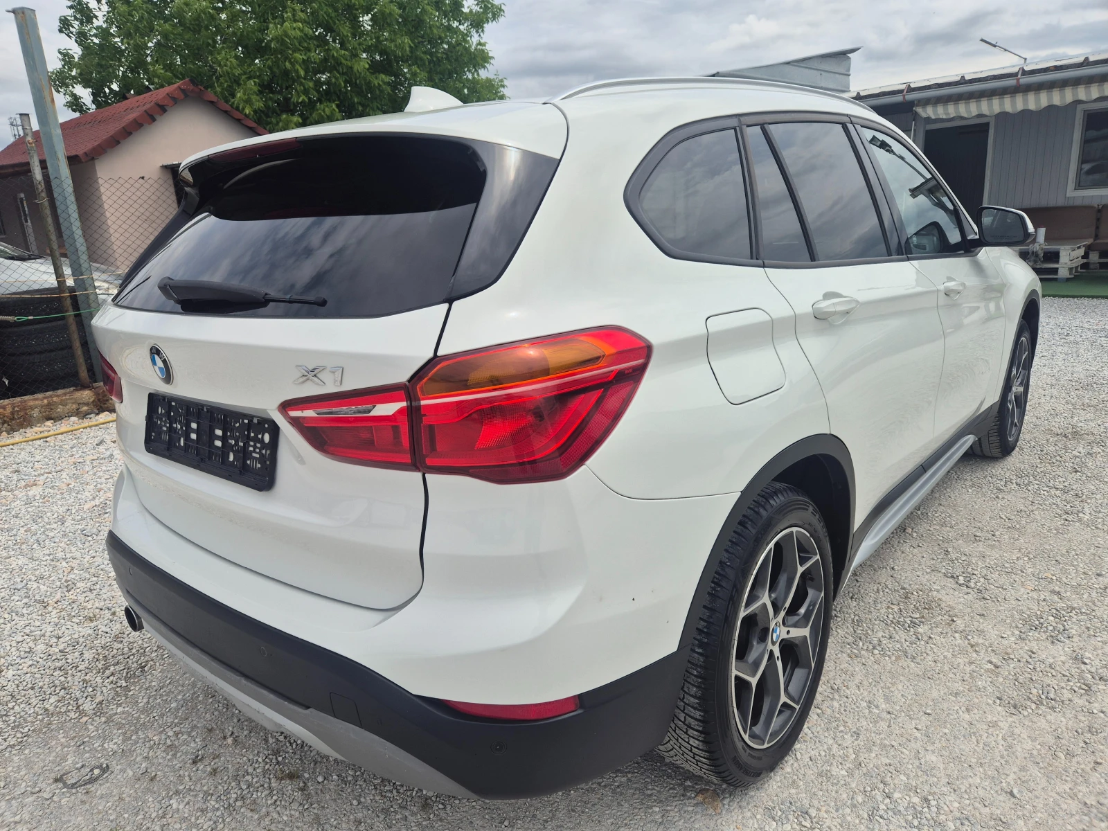 BMW X1 2.0 d Sport 150 kc, снимка 4 - Автомобили и джипове - 54904514