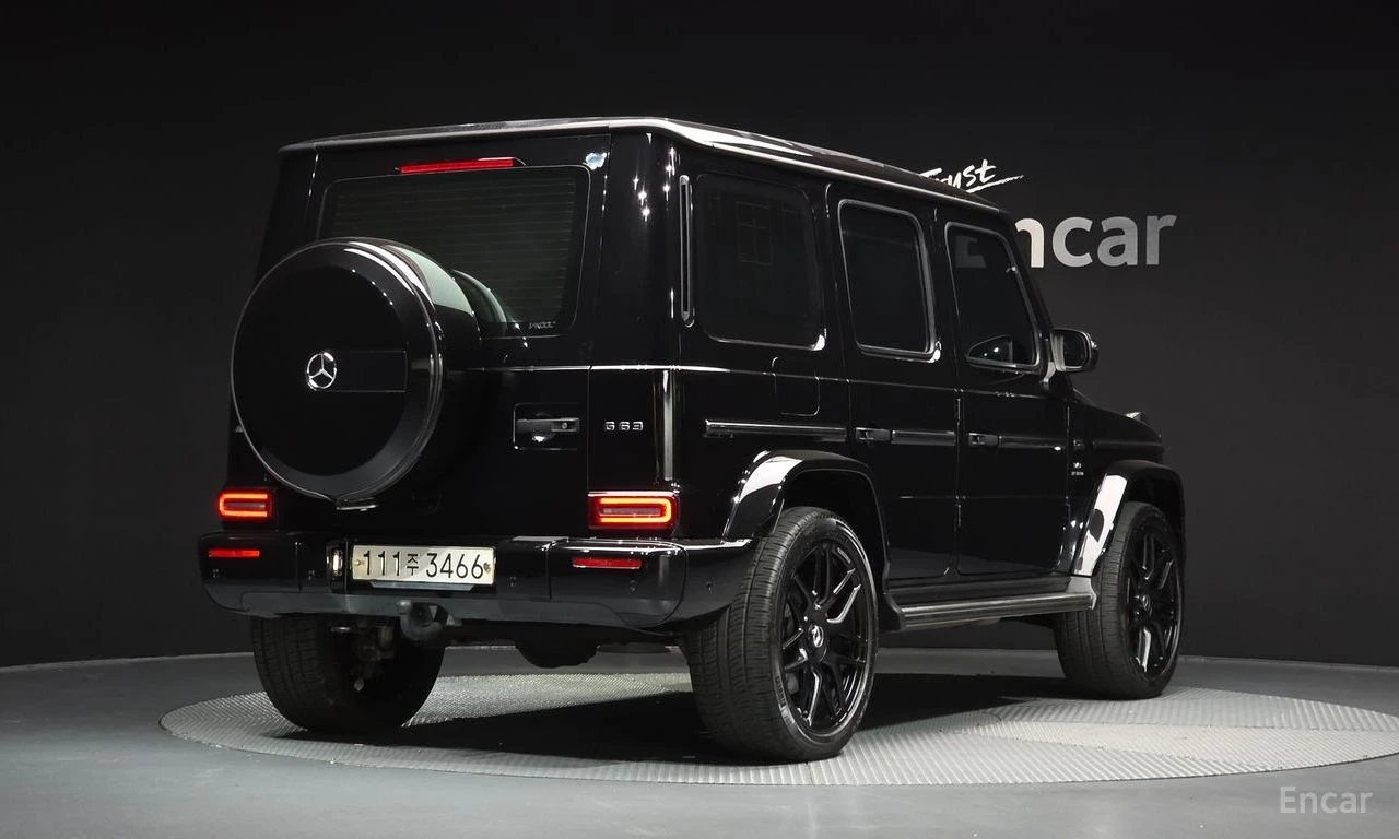 Mercedes-Benz G 63 AMG DISTRONIC* BURMESTER* МАСАЖ* 360 CAM* ОБДУХВАНЕ* , снимка 2 - Автомобили и джипове - 55224771