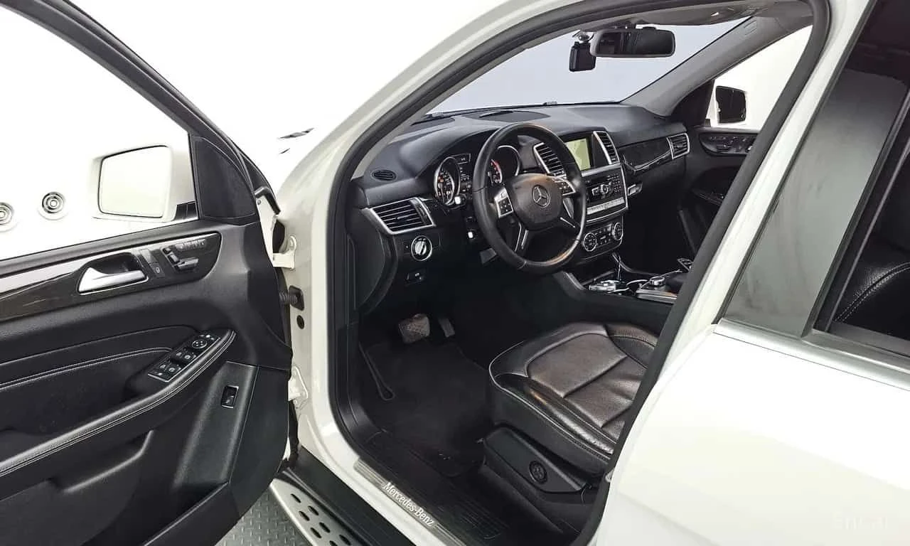 Mercedes-Benz ML 350 * ML350 BlueTEC 4MATIC * ЦЕНА ДО БГ, снимка 6 - Автомобили и джипове - 55578830