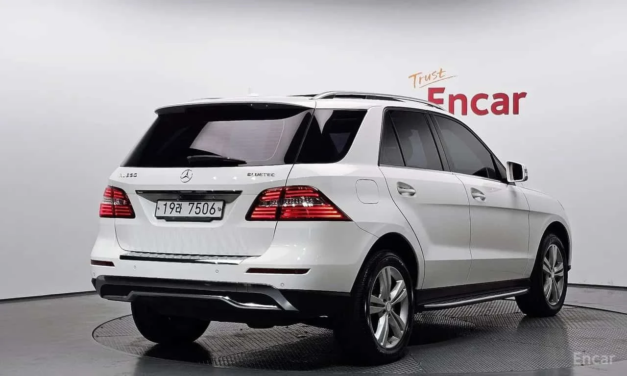 Mercedes-Benz ML 350 * ML350 BlueTEC 4MATIC * ЦЕНА ДО БГ, снимка 2 - Автомобили и джипове - 55578830