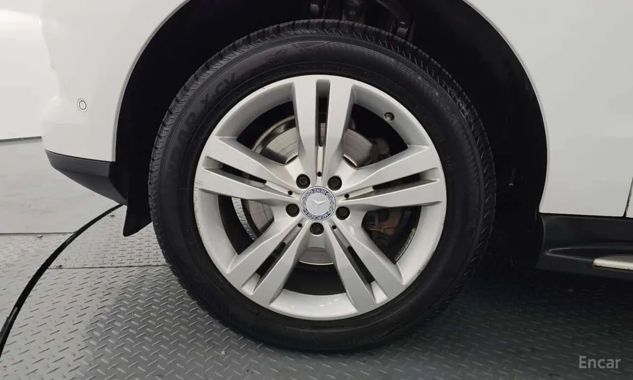Mercedes-Benz ML 350 * ML350 BlueTEC 4MATIC * ЦЕНА ДО БГ, снимка 17 - Автомобили и джипове - 55578830