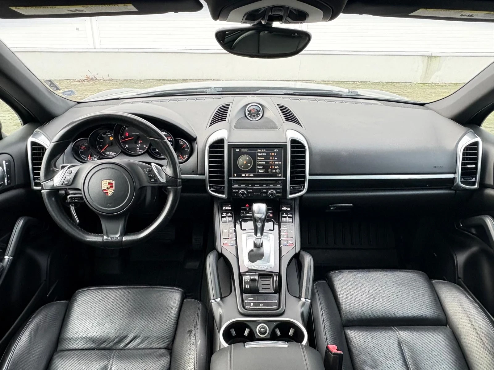 Porsche Cayenne 3.0 Diesel- ОБСЛУЖЕН , снимка 9 - Автомобили и джипове - 55887340