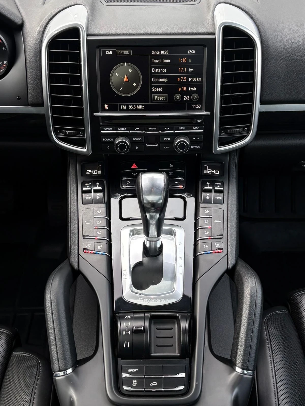 Porsche Cayenne 3.0 Diesel- ОБСЛУЖЕН , снимка 8 - Автомобили и джипове - 55887340