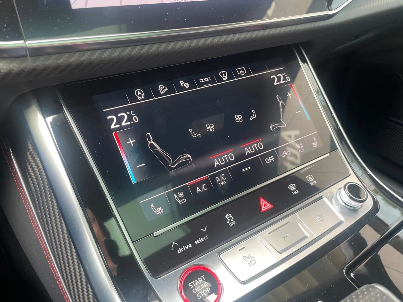 Audi SQ8 FACELIFT / BLACK OPTIC / MATRIX / B&O / HUD / PANO, снимка 12 - Автомобили и джипове - 56067758