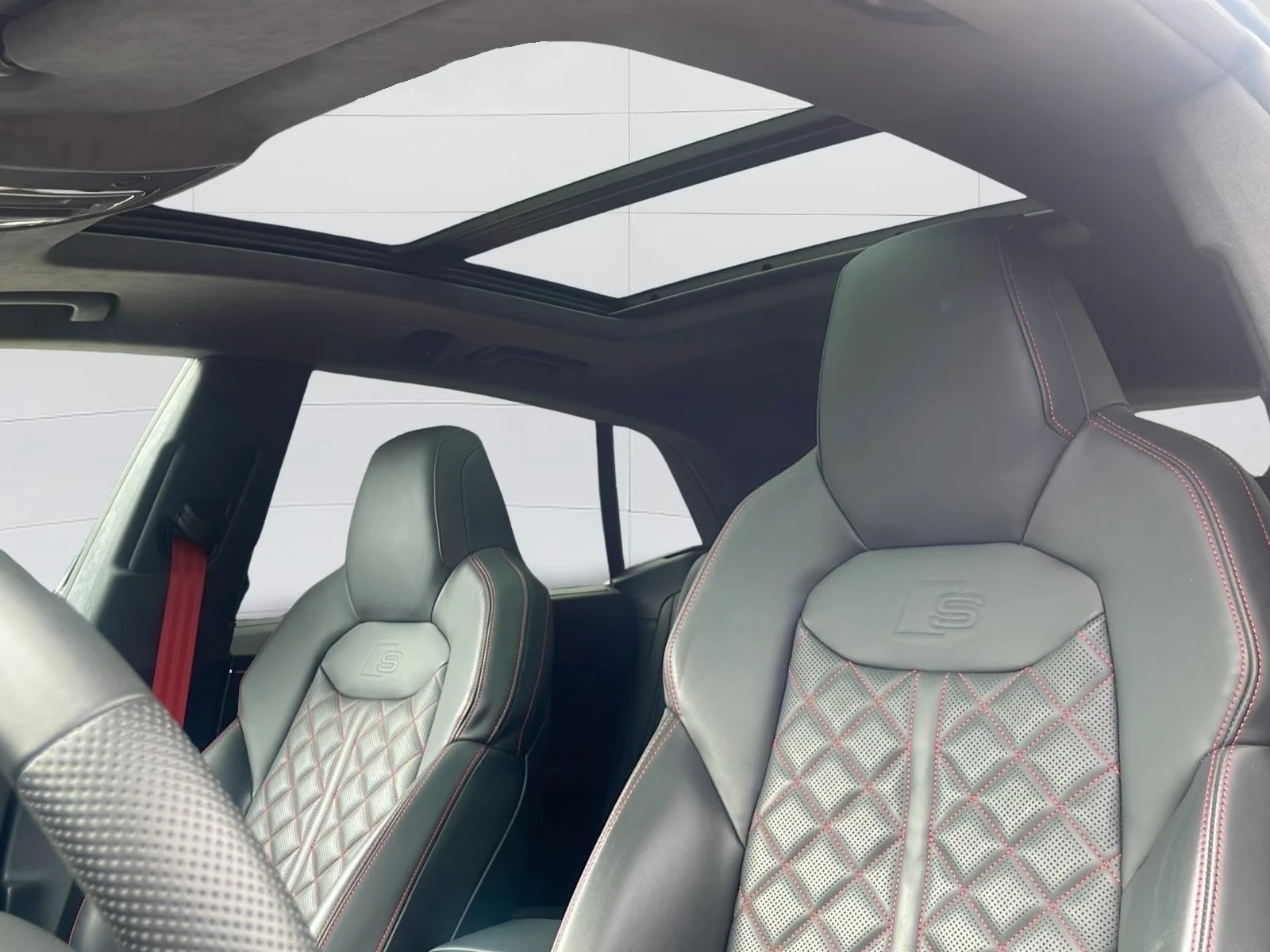 Audi SQ8 FACELIFT / BLACK OPTIC / MATRIX / B&O / HUD / PANO, снимка 8 - Автомобили и джипове - 56067758