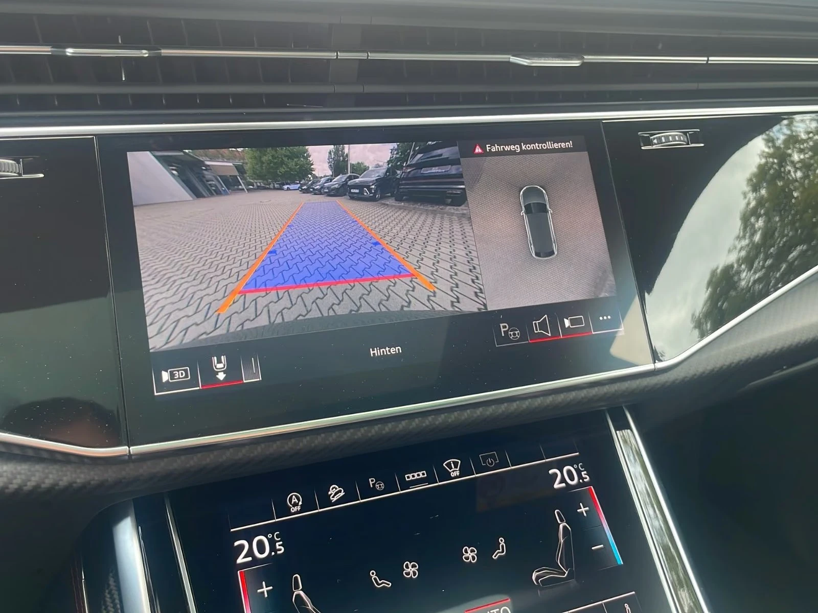 Audi SQ8 FACELIFT / BLACK OPTIC / MATRIX / B&O / HUD / PANO, снимка 11 - Автомобили и джипове - 56067758