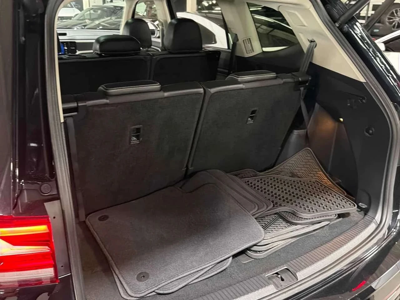 VW Atlas, снимка 15 - Автомобили и джипове - 56737905
