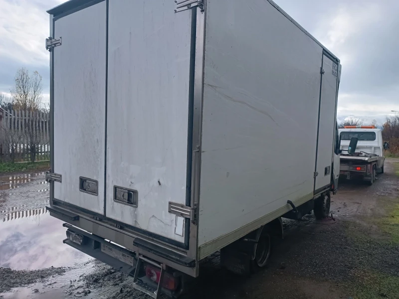 Nissan Capstar 3.0 D Автоматик Хладилен , снимка 4 - Бусове и автобуси - 52731609