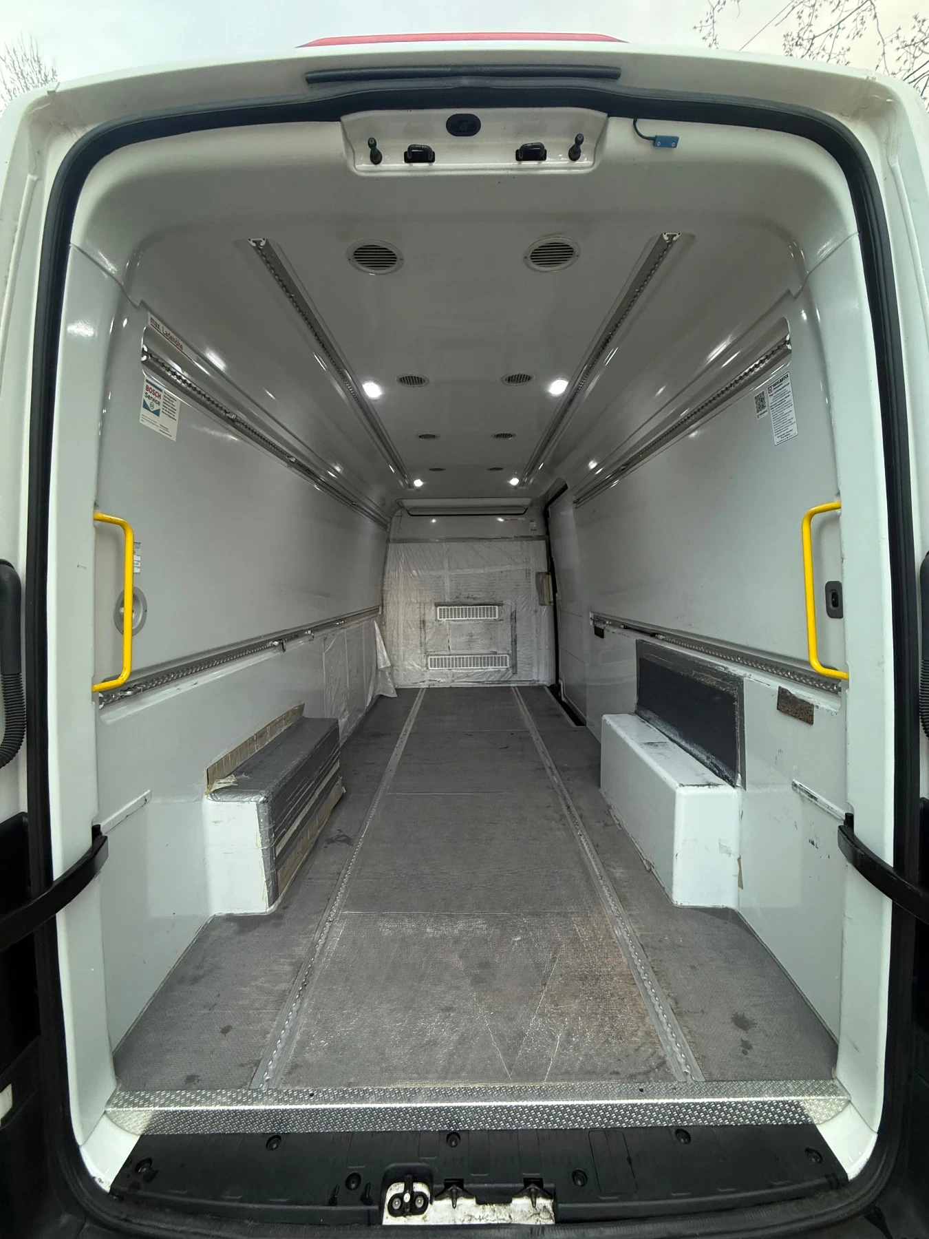 VW Crafter 2.0TDI LONG KLIMATIC 170PS , снимка 16 - Бусове и автобуси - 54680616