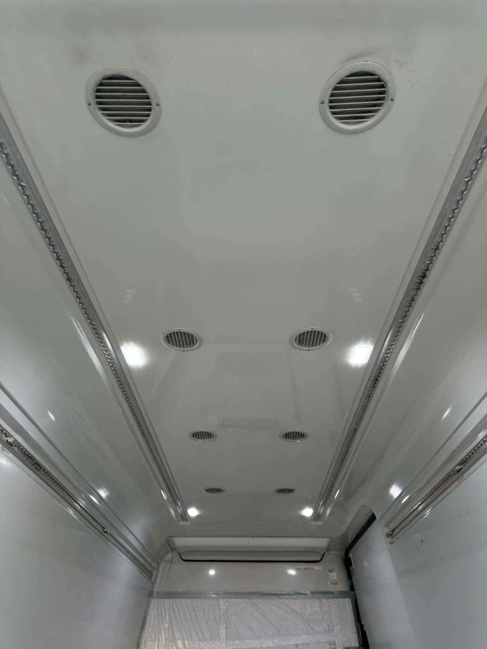 VW Crafter 2.0TDI LONG KLIMATIC 170PS , снимка 17 - Бусове и автобуси - 54680616