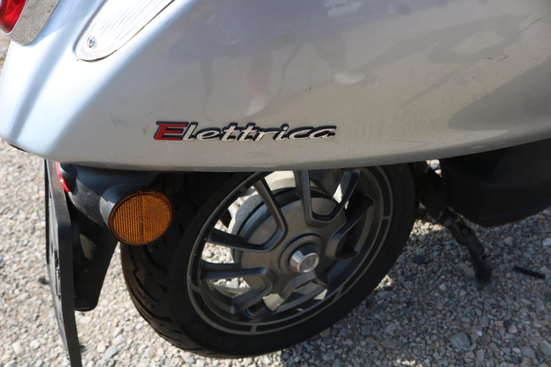 Vespa Primavera 125 E, снимка 5 - Мотоциклети и мототехника - 52354825