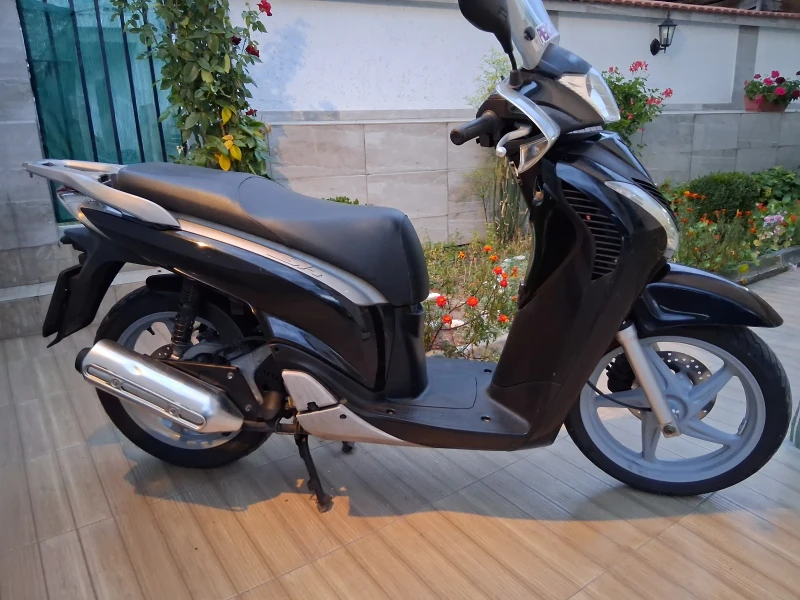 Honda Sh, снимка 4 - Мотоциклети и мототехника - 51726706